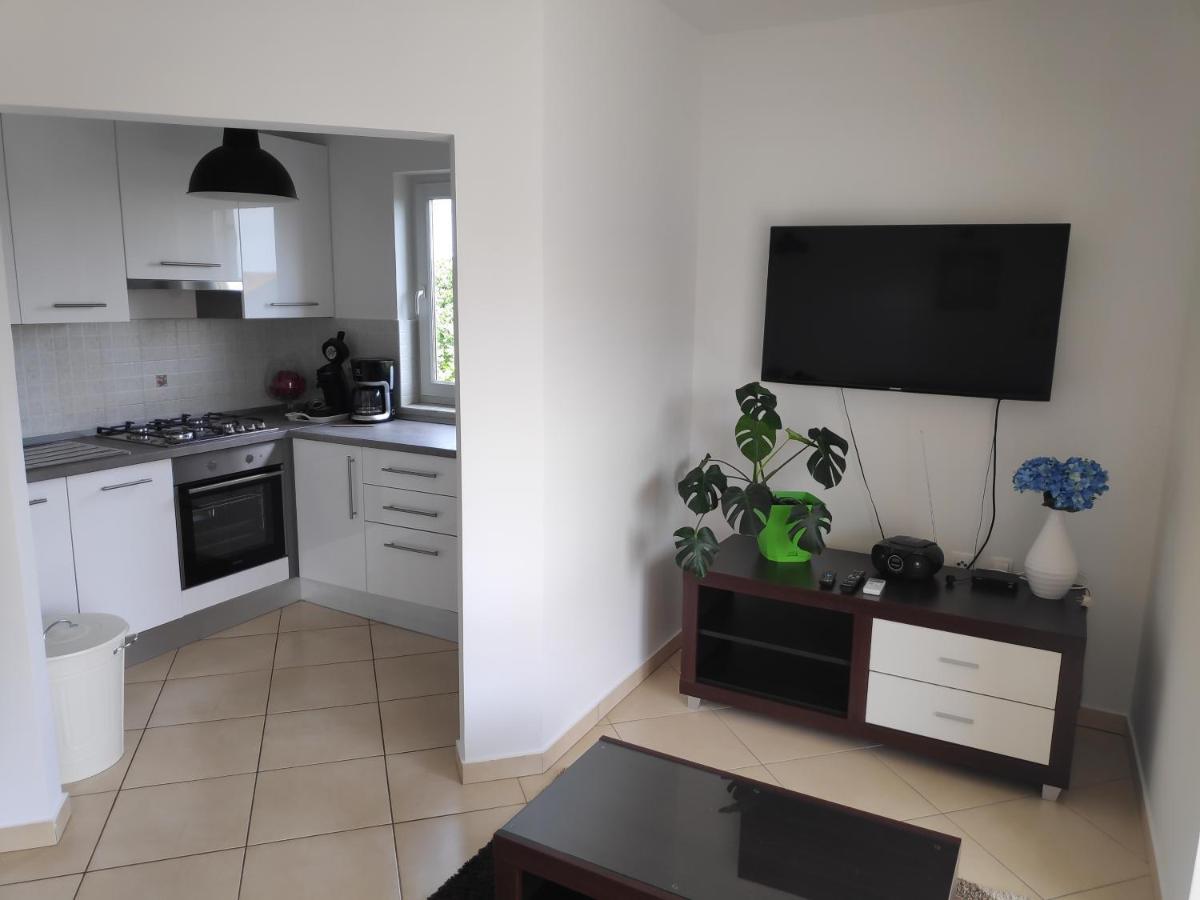 Ema Apartment