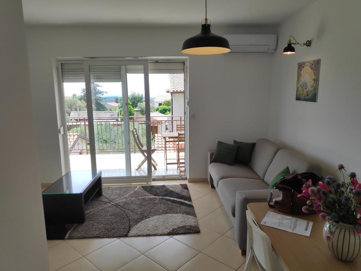 Ema Apartment